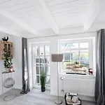 Ferienhaus Huus Ant Diek, Mit Maisonette In Deichnähe, Nähe Norddeich Norden