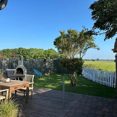 Ferienhaus Huus Ant Diek, Mit Maisonette In Deichnähe, Nähe Norddeich